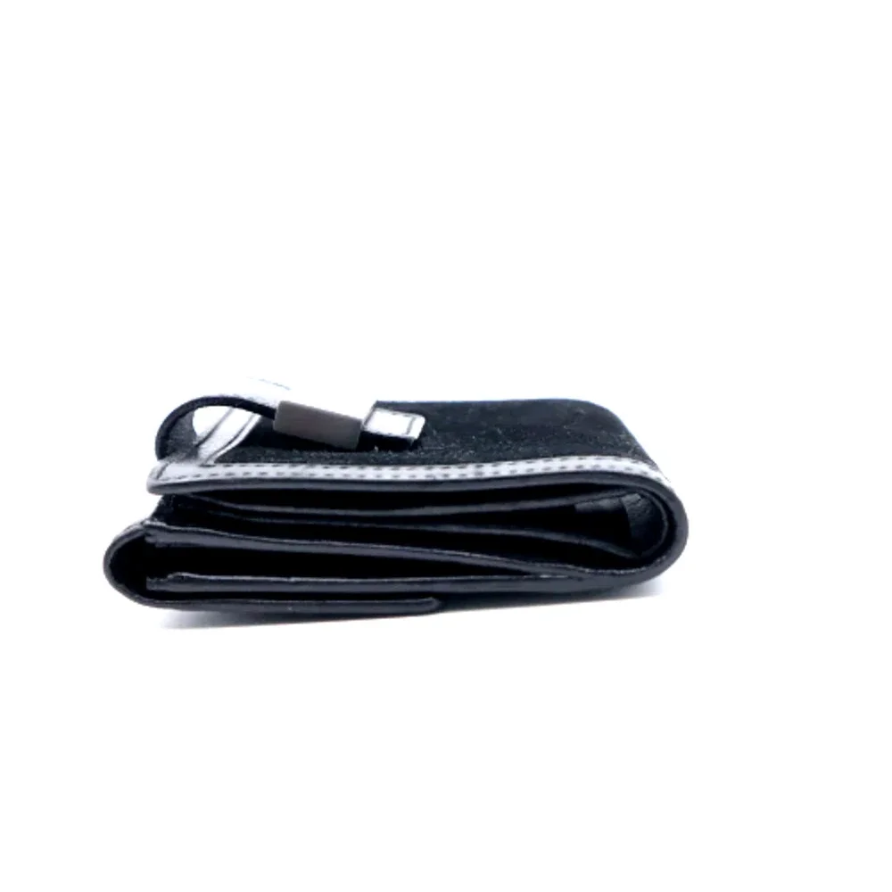 Gucci Compact Hook Wallet in Black with Logo Plate Suede and Leather Authentic - Picture 11 of 14